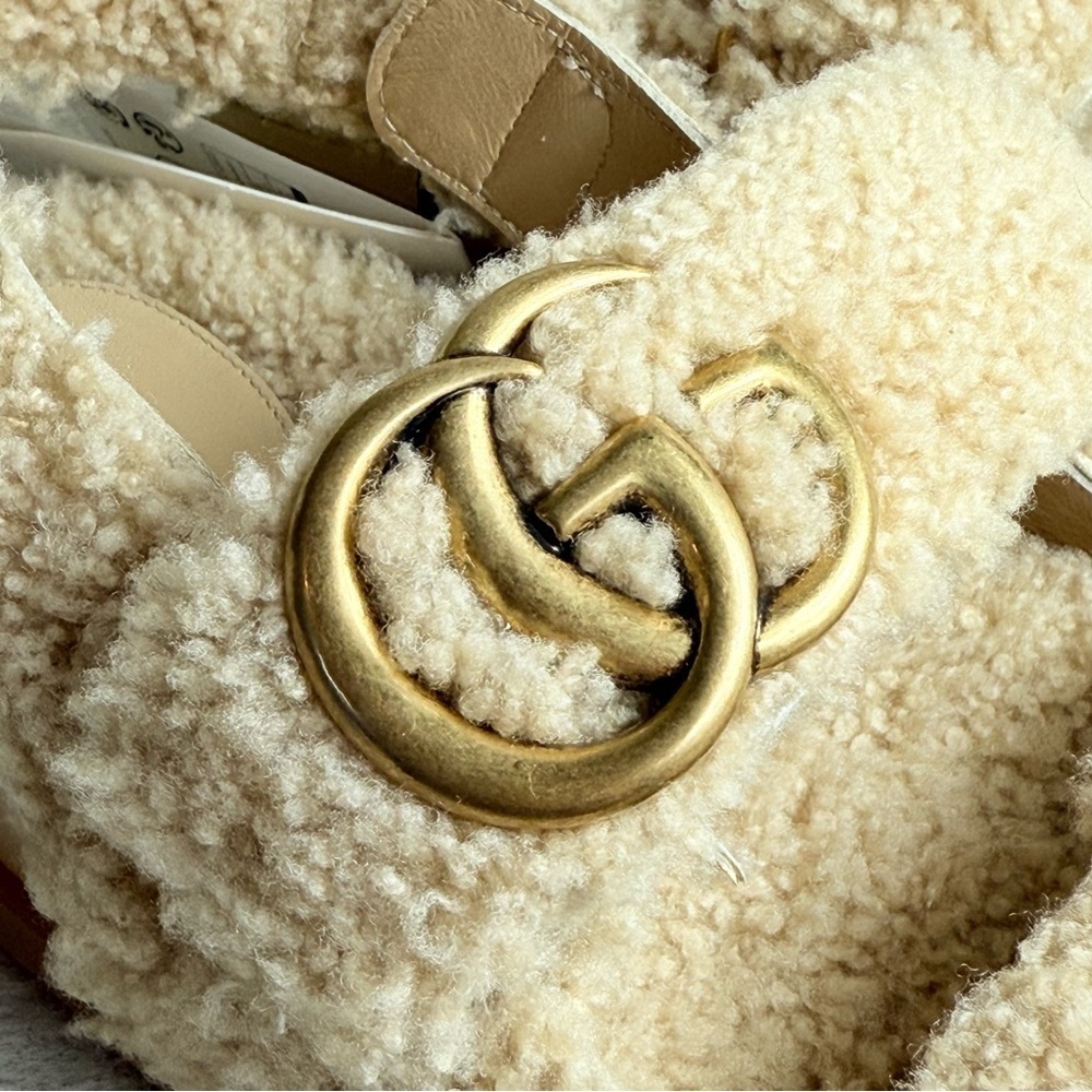 Gucci Women’s 38.5 Merino Wool Shearling GG Marmont Dad Sandals Buterscotch NEW - Picture 7 of 16